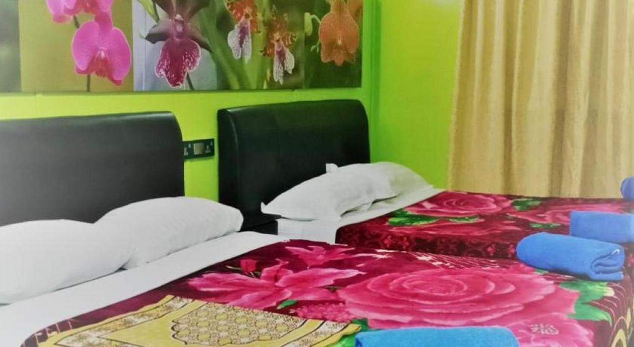 Oyo 90760 Lily Haven Hotel Tanah Rata Buitenkant foto
